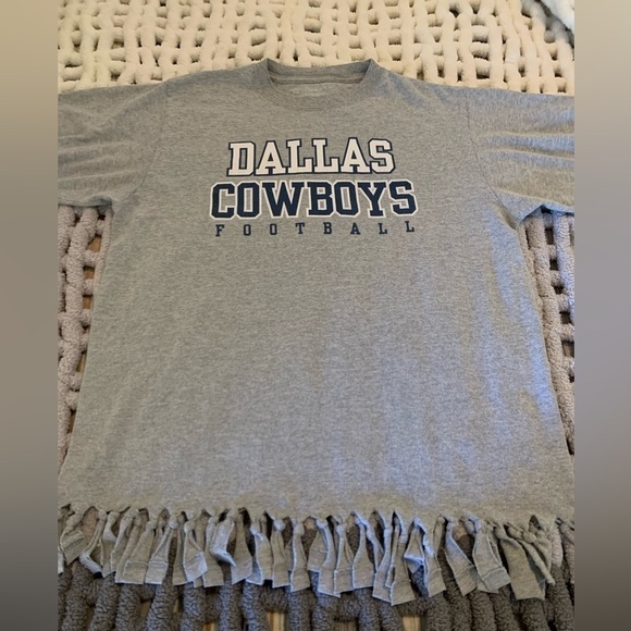 Dallas Cowboys fringe T-shirt, women’s size medium excellent condition! - Picture 1 of 7